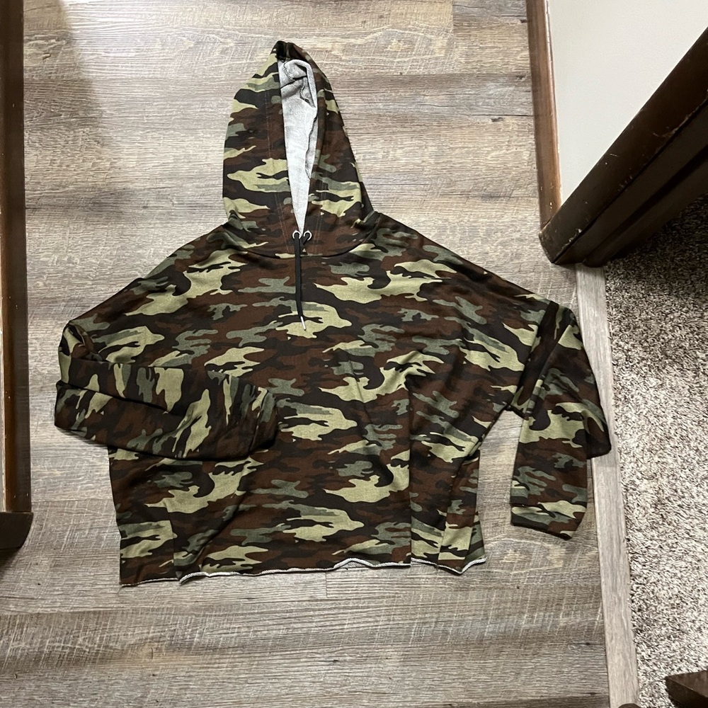 Rue 21 Cropped camouflage hoodie plus size